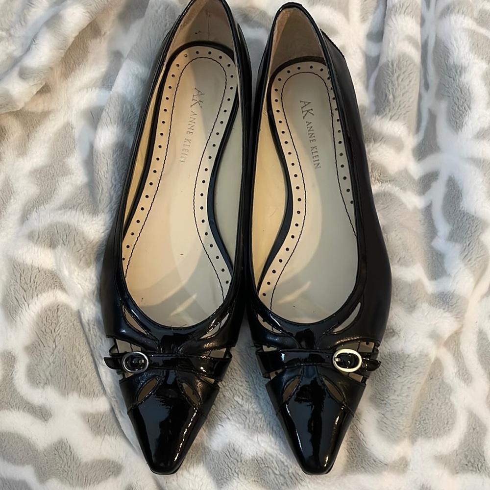 ANNE KLEIN Black Leather Pointy Toe Flats 8.5